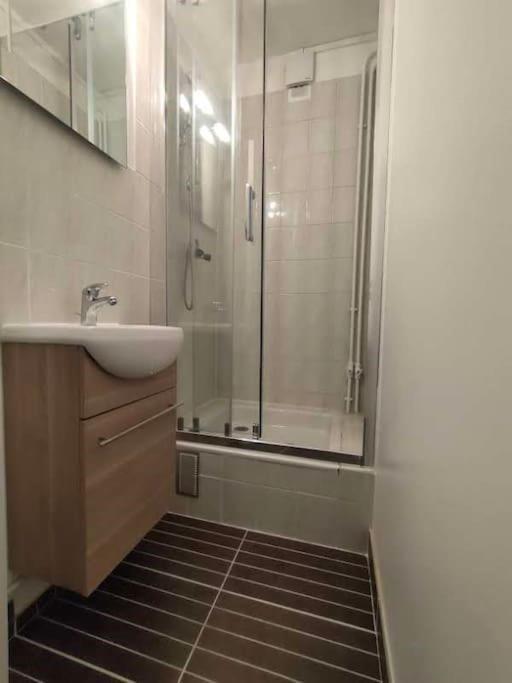 Au Calme Paris Apartment *